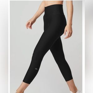 Alo Yoga High-Waist Airlift Capri